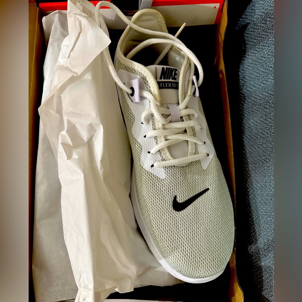 New Nike Flex Trainer 9